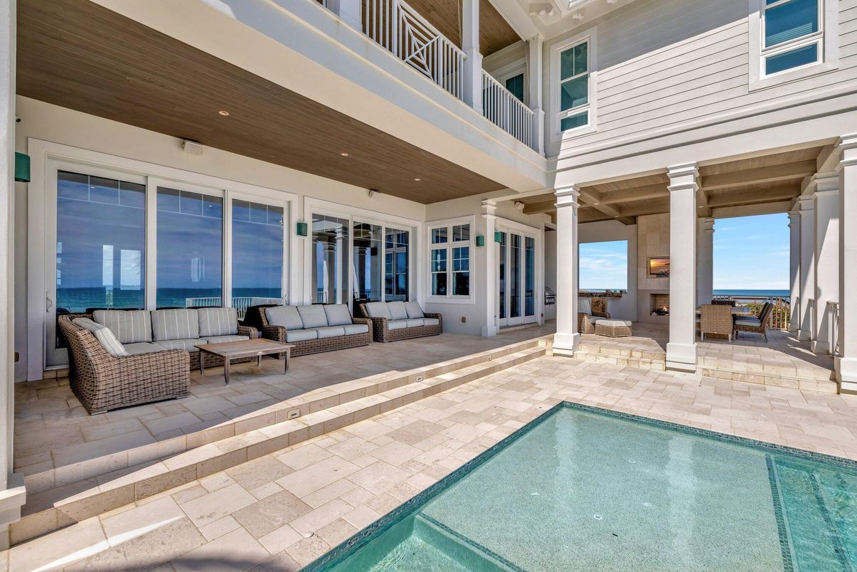 Exterior, Fireplace, Pool, Water