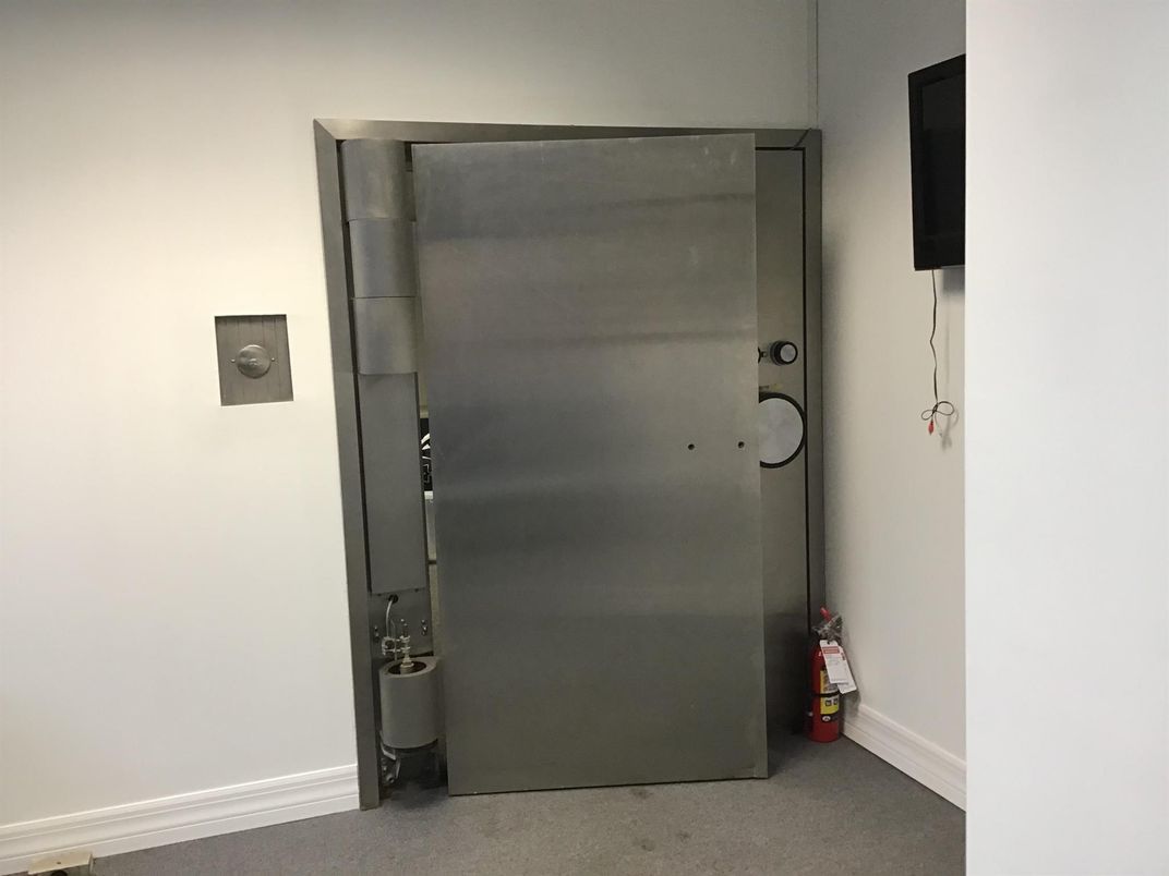 Elevator, Interior