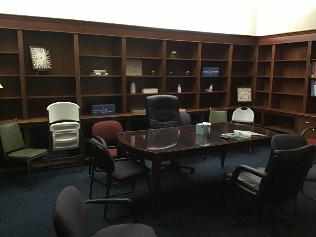 Home Office, Interior