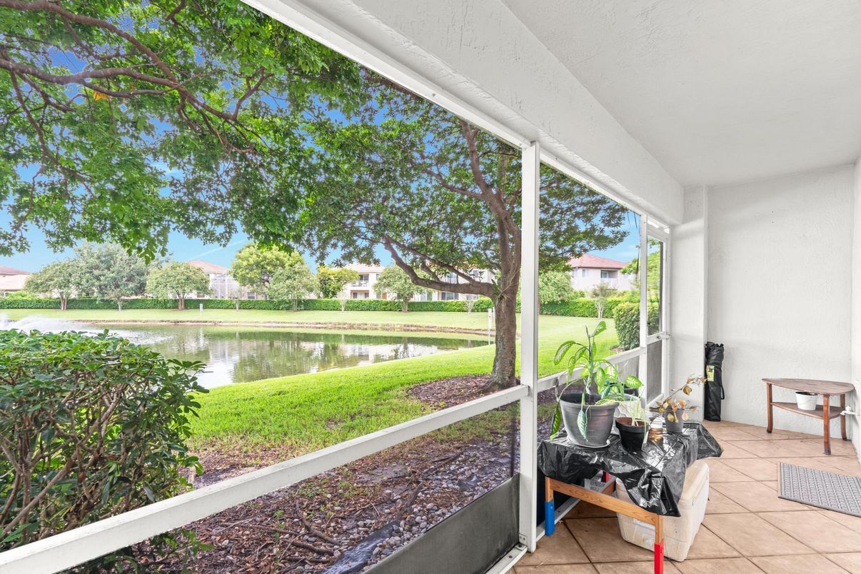 Interior, Sun Room, Water