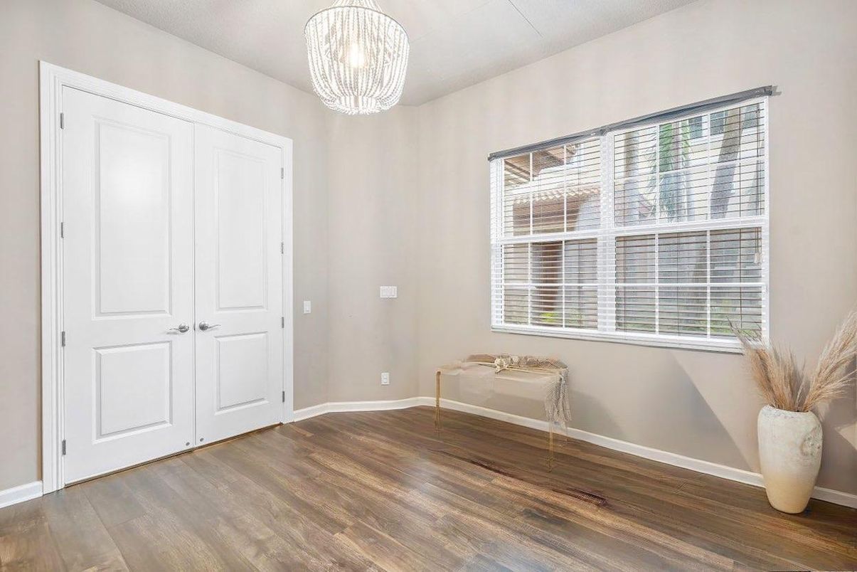Chandelier, Empty room, Interior, Wood Texture Flooring