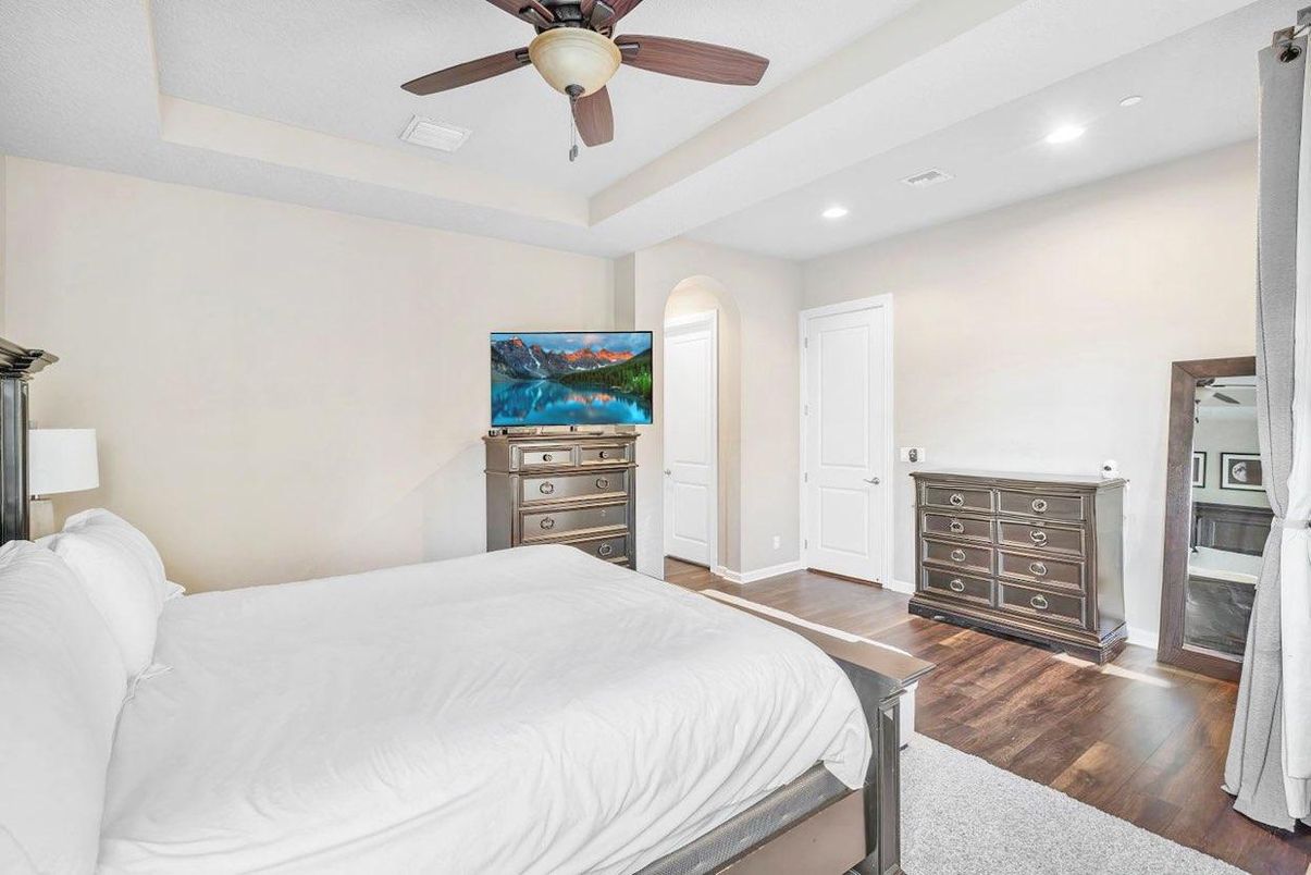 Bedroom, Interior, Recessed Lighting, Wood Texture Flooring