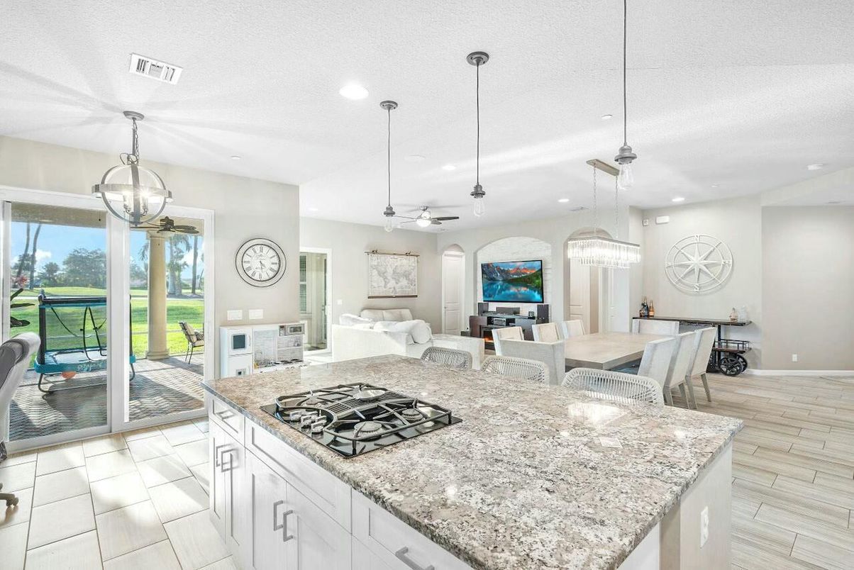 Dining room, Interior, Kitchen, Living room, Pendant Lights, Recessed Lighting, Wood Texture Flooring