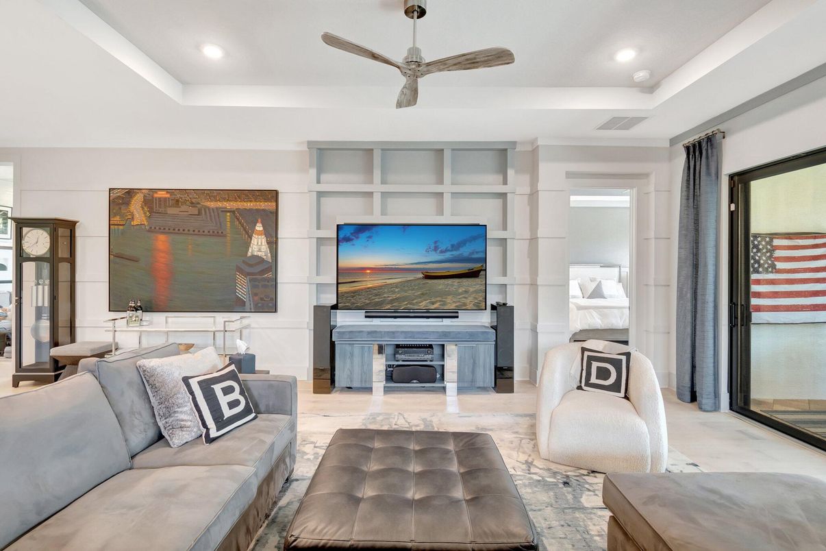 Interior, Living room, Piano, Recessed Lighting