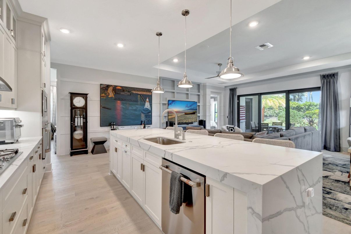 Interior, Kitchen, Pendant Lights, Recessed Lighting, Wood Texture Flooring