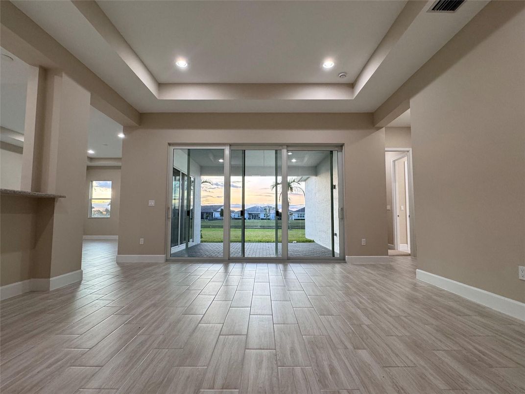 Empty room, Interior, Recessed Lighting, Wood Texture Flooring