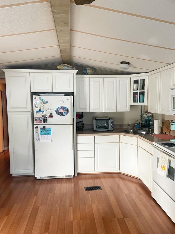 Interior, Kitchen, Wood Texture Flooring