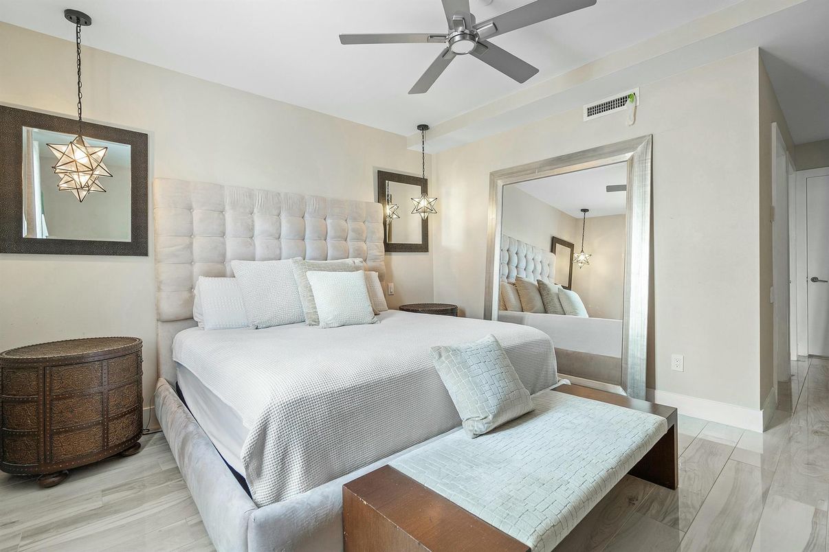 Bedroom, Interior, Pendant Lights, Wood Texture Flooring