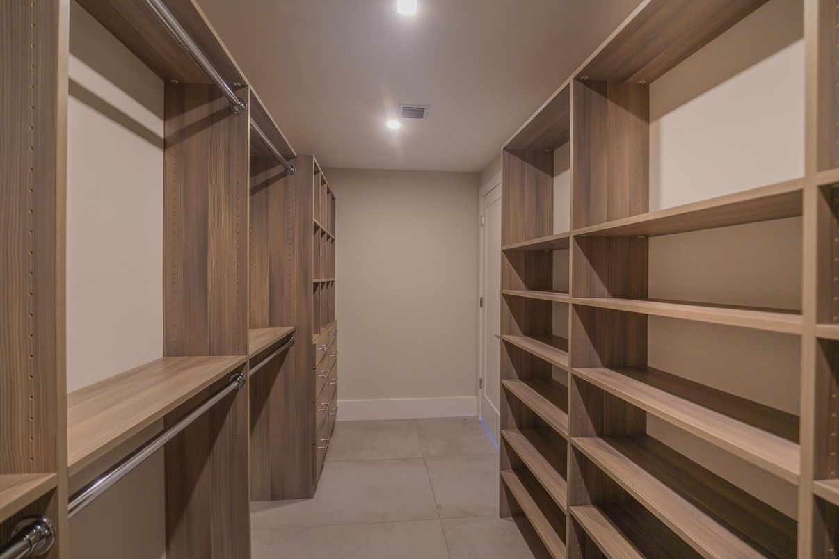 Interior, Recessed Lighting, Walk-in Closets