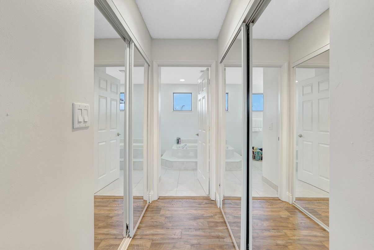 Bathroom, Interior, Recessed Lighting, Wood Texture Flooring