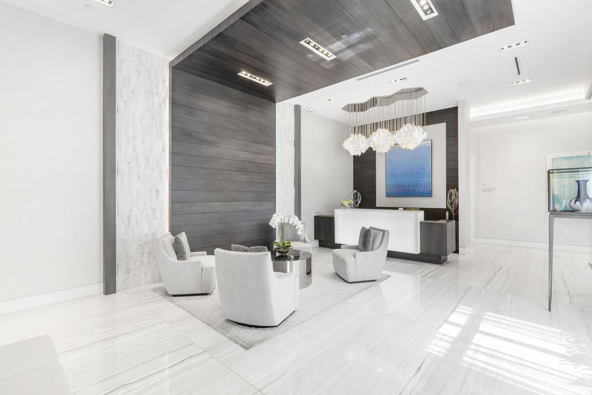 Interior, Living room, Pendant Lights, Recessed Lighting, Wooden Ceilings, Wooden Walls