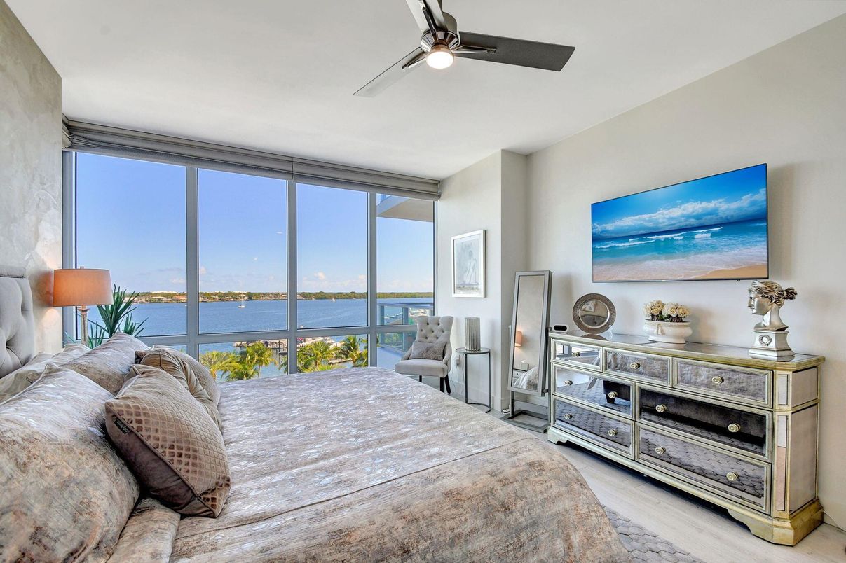 Bedroom, Interior, Water, Wood Texture Flooring
