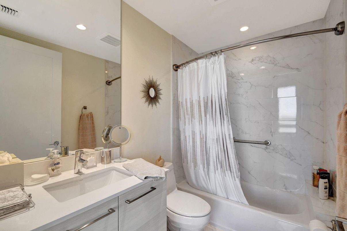 Bathroom, Interior, Marble Walls, Recessed Lighting