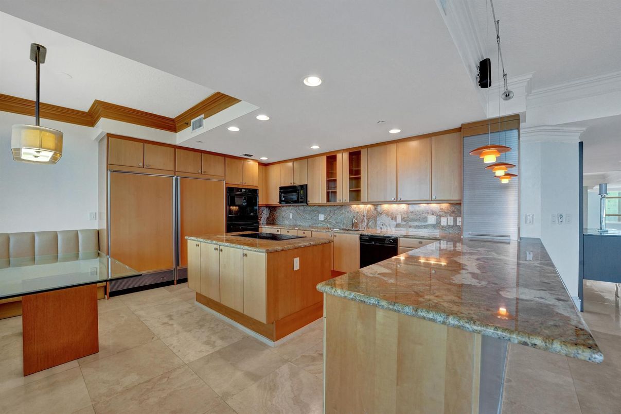 Interior, Kitchen, Pendant Lights, Recessed Lighting