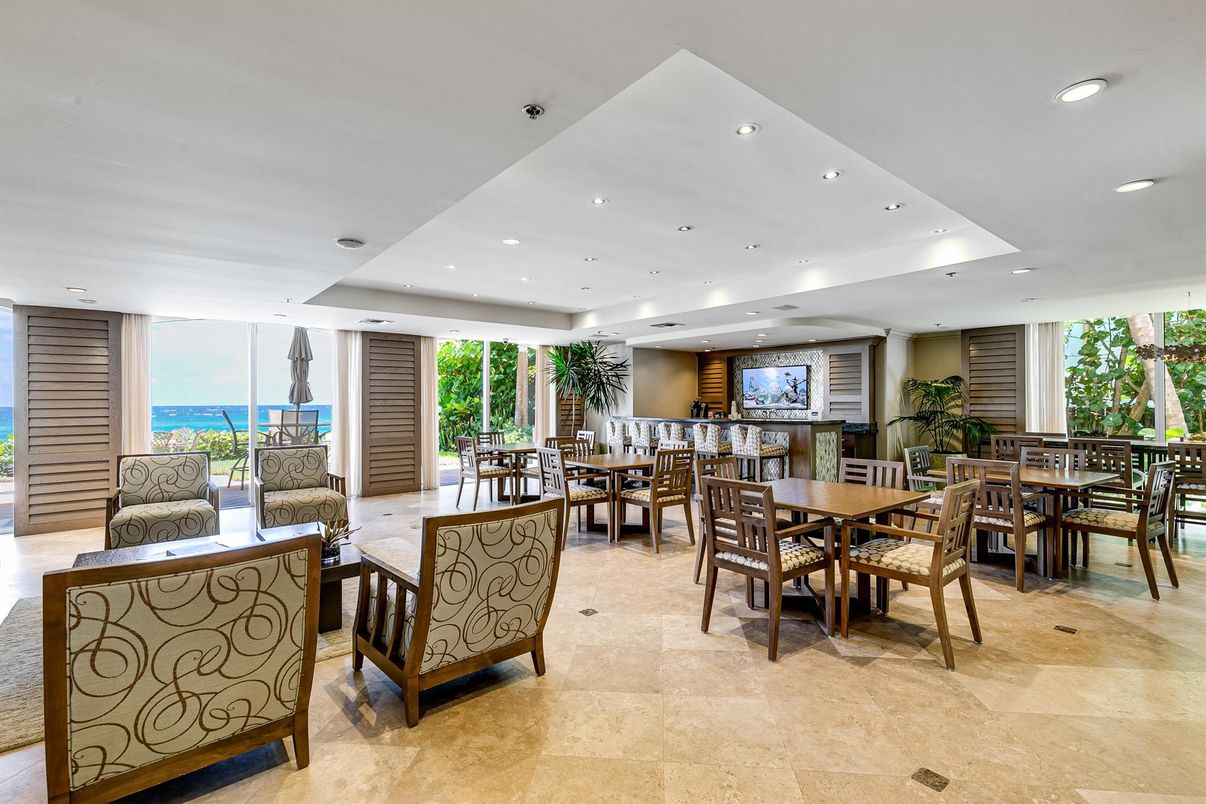Dining room, Interior, Living room, Recessed Lighting, Water