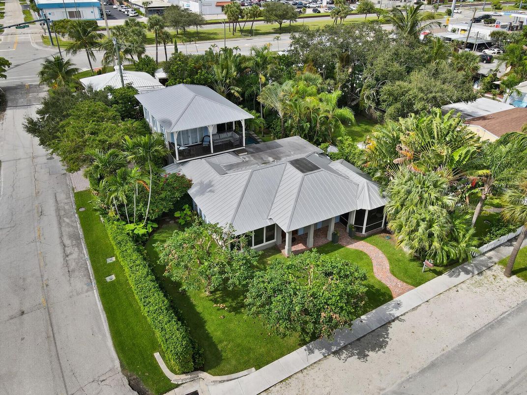 Exterior, Drone