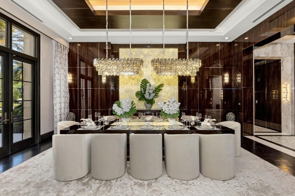 Chandelier, Dining room, Interior, Recessed Lighting, Wood Texture Flooring