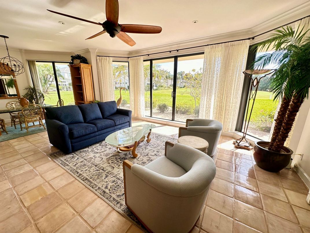 Dining room, Interior, Living room, Pendant Lights, Sun Room
