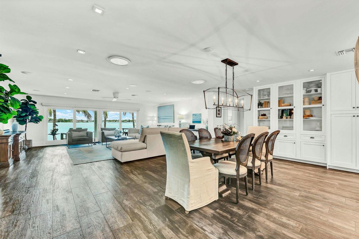 Dining room, Interior, Living room, Pendant Lights, Recessed Lighting, Water, Wood Texture Flooring