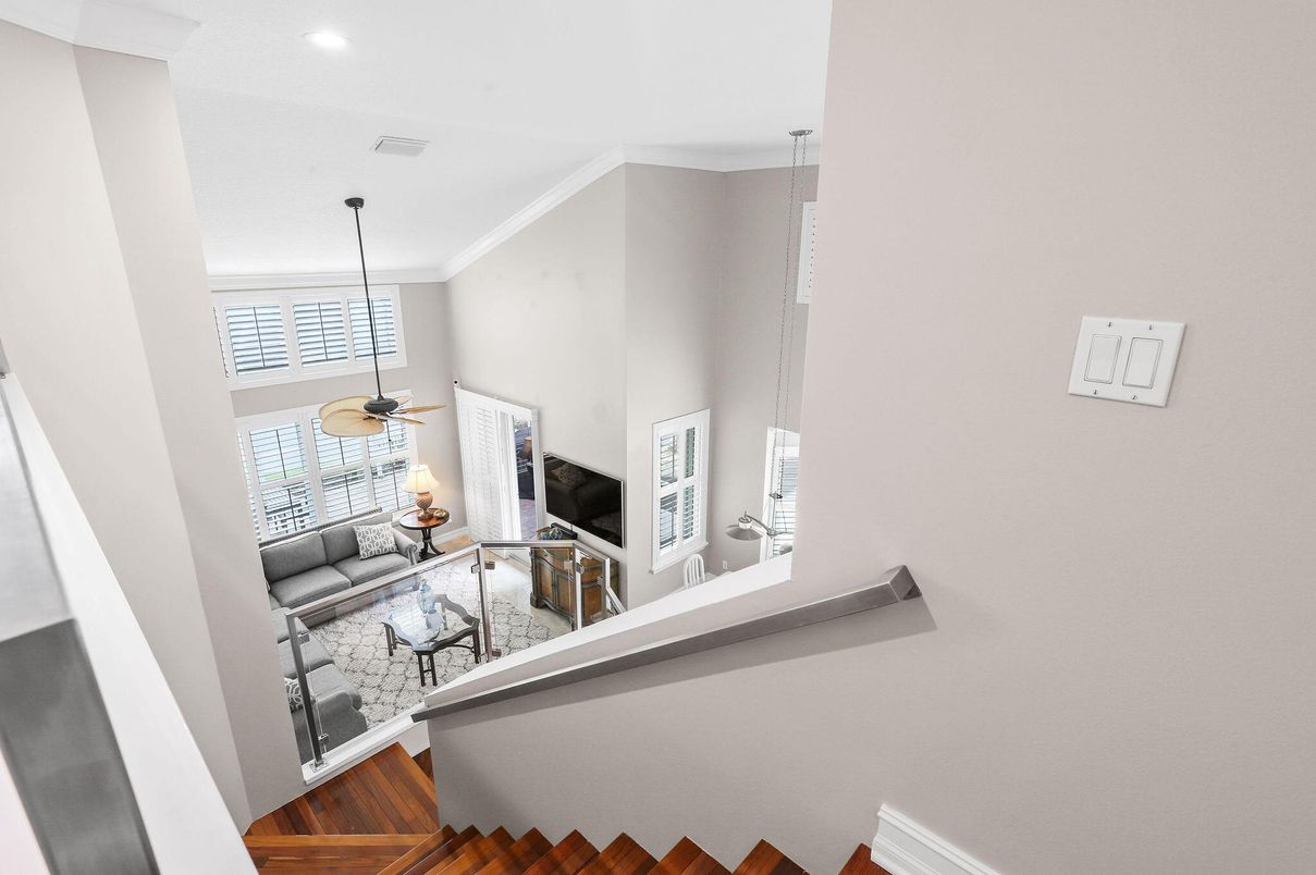 Interior, Living room, Pendant Lights, Recessed Lighting, Wood Texture Flooring