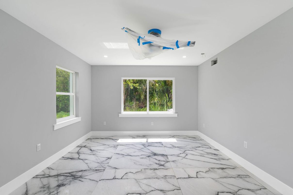 Empty room, Interior, Marble, Recessed Lighting