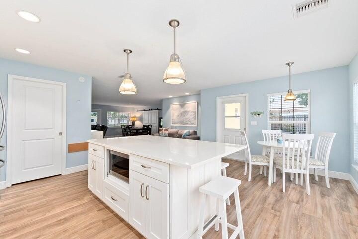 Dining room, Interior, Kitchen, Pendant Lights, Recessed Lighting, Wood Texture Flooring