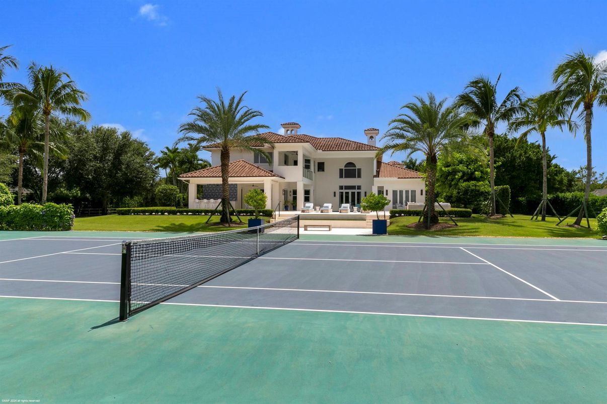 Exterior, Tennis Courts