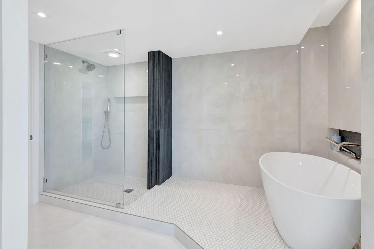 Bathroom, Free Standing Baths, Glass Shower, Interior, Recessed Lighting