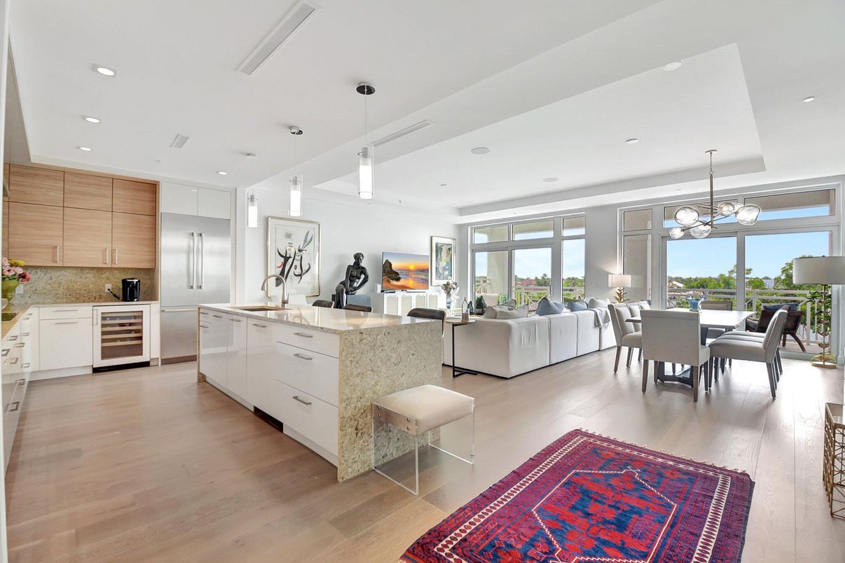 Dining room, Interior, Kitchen, Living room, Pendant Lights, Recessed Lighting, Stainless Steel Appliances, Wood Texture Flooring