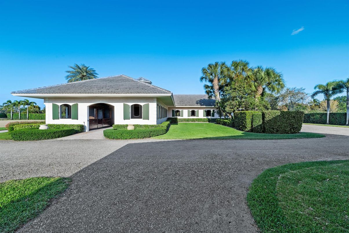Backyard, Exterior, Facade, Mediterranean