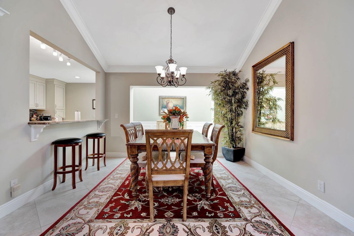 Chandelier, Dining room, Interior