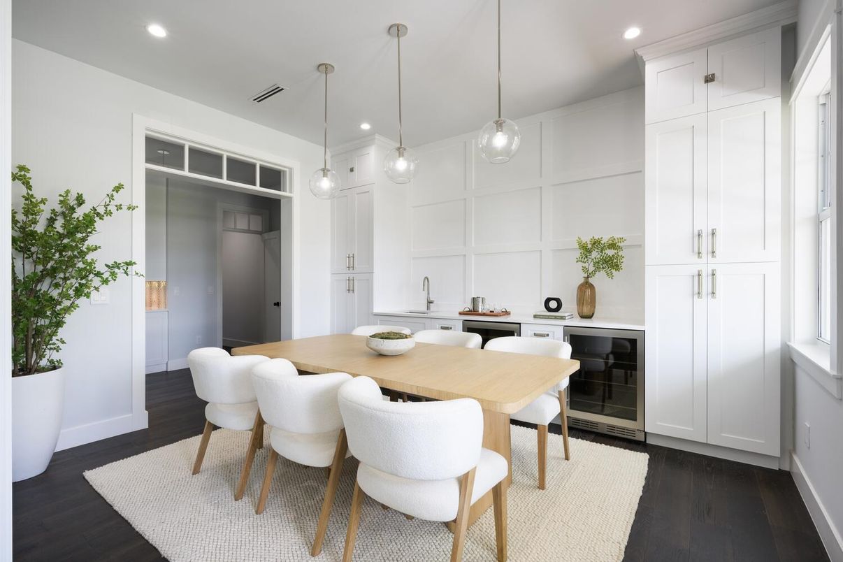 Dining room, Interior, Kitchen, Pendant Lights, Recessed Lighting, Wood Texture Flooring