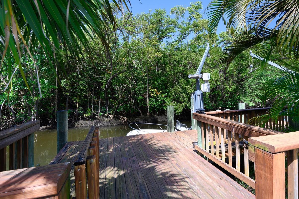 Exterior, Water