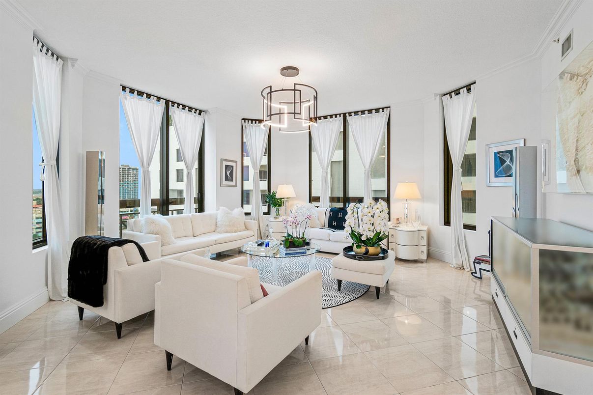 Interior, Living room, Pendant Lights