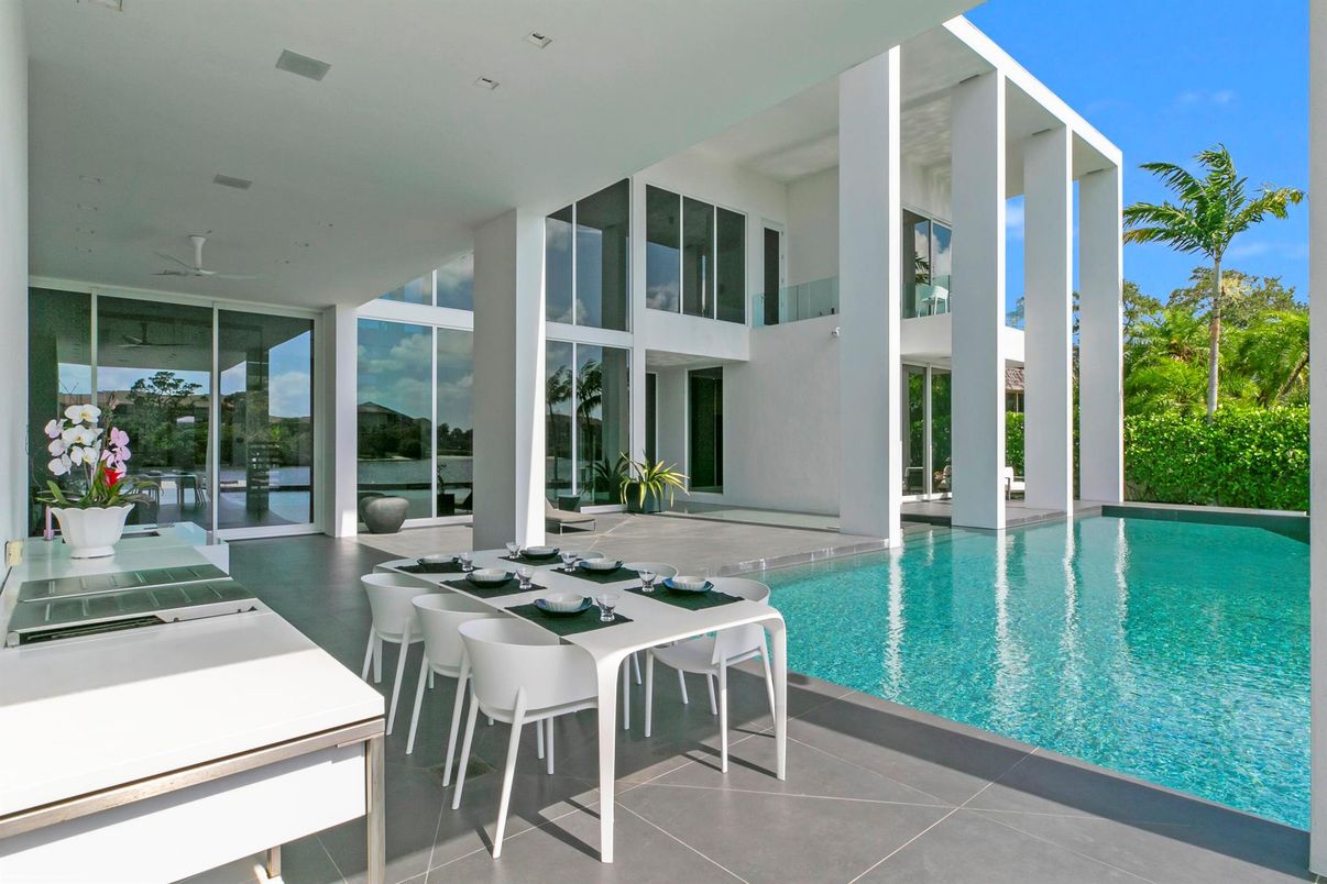 Dining room, Interior, Pool, Water