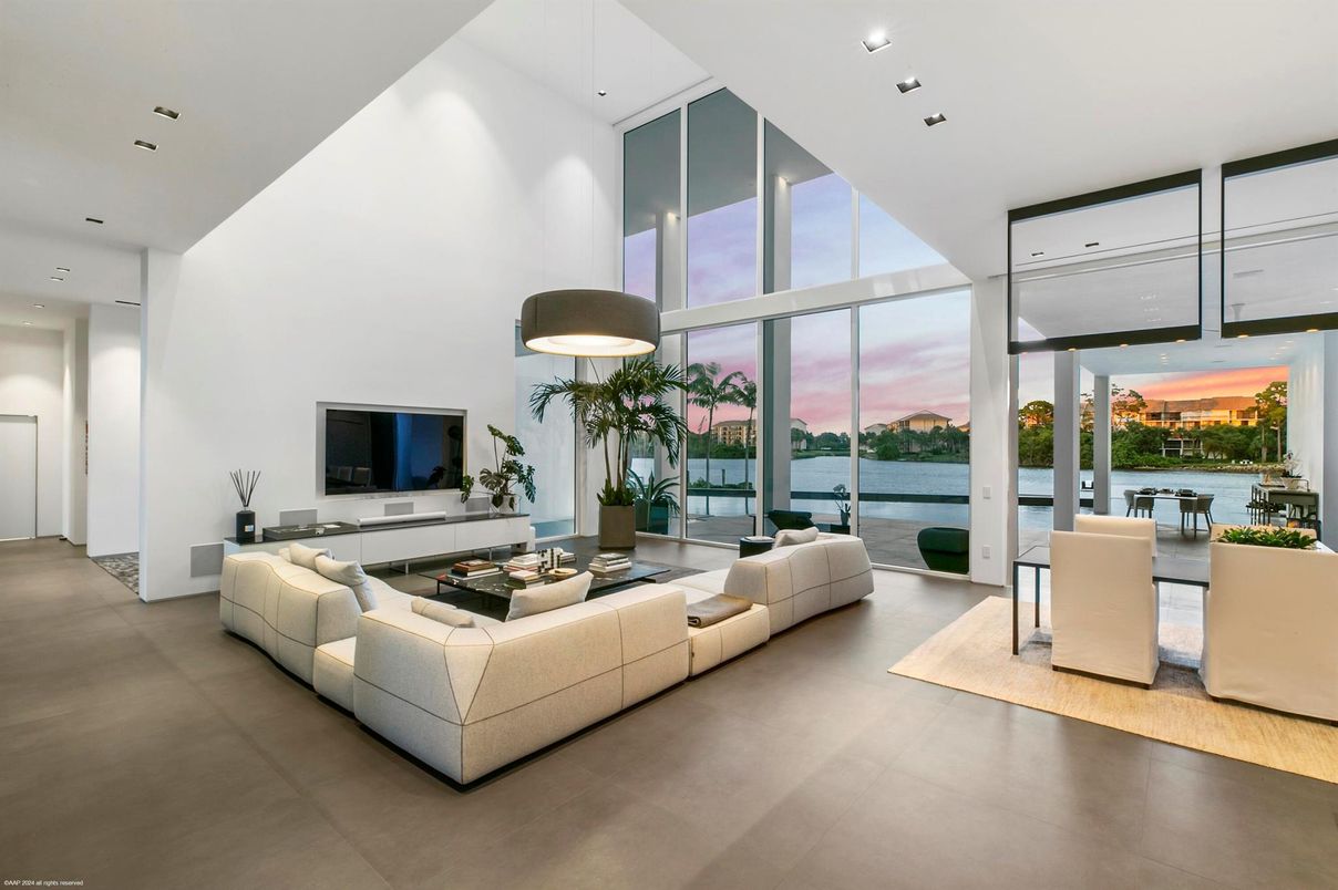 Interior, Living room, Recessed Lighting, Water