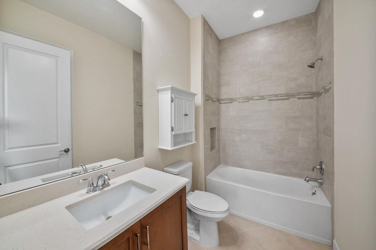 Bathroom, Interior, Recessed Lighting