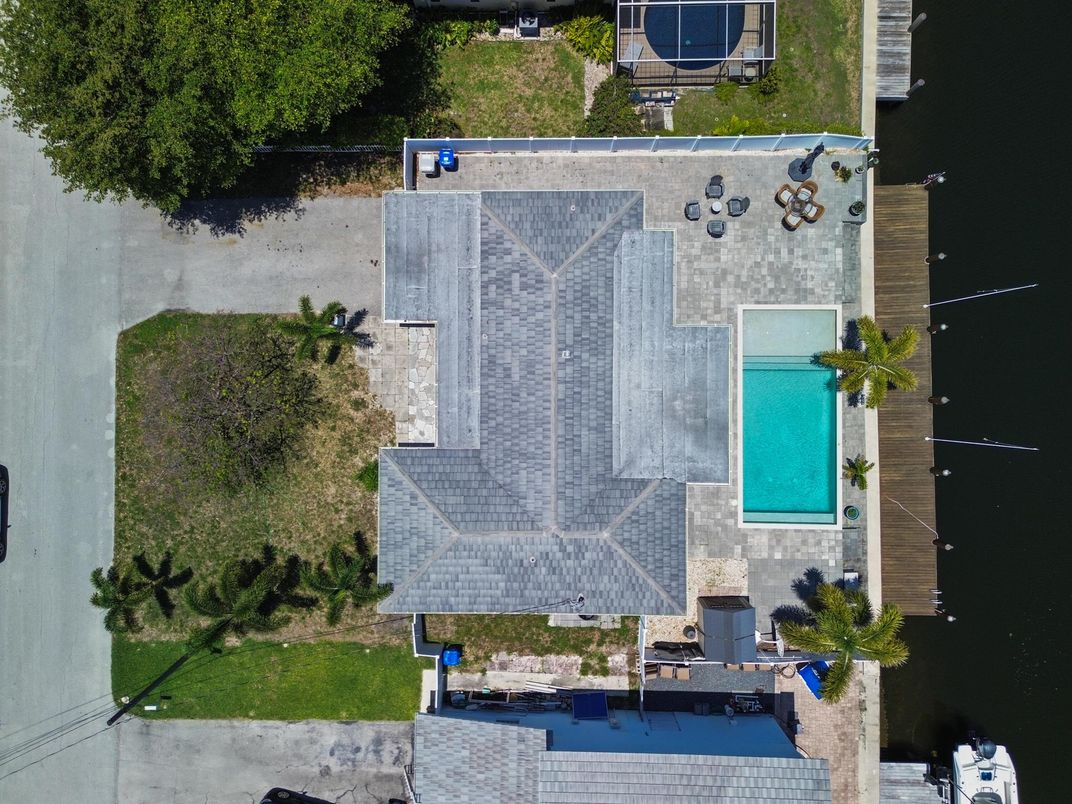 Exterior, Drone