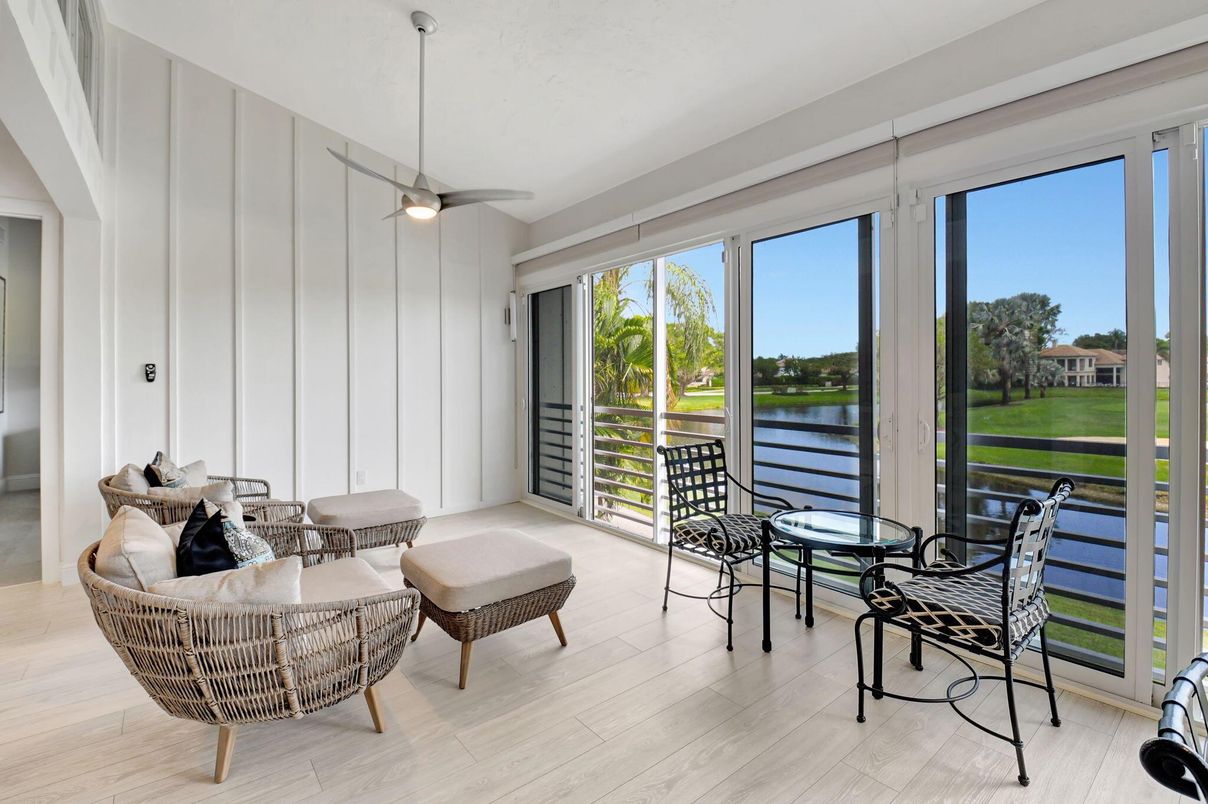 Interior, Sun Room, Water, Wood Texture Flooring