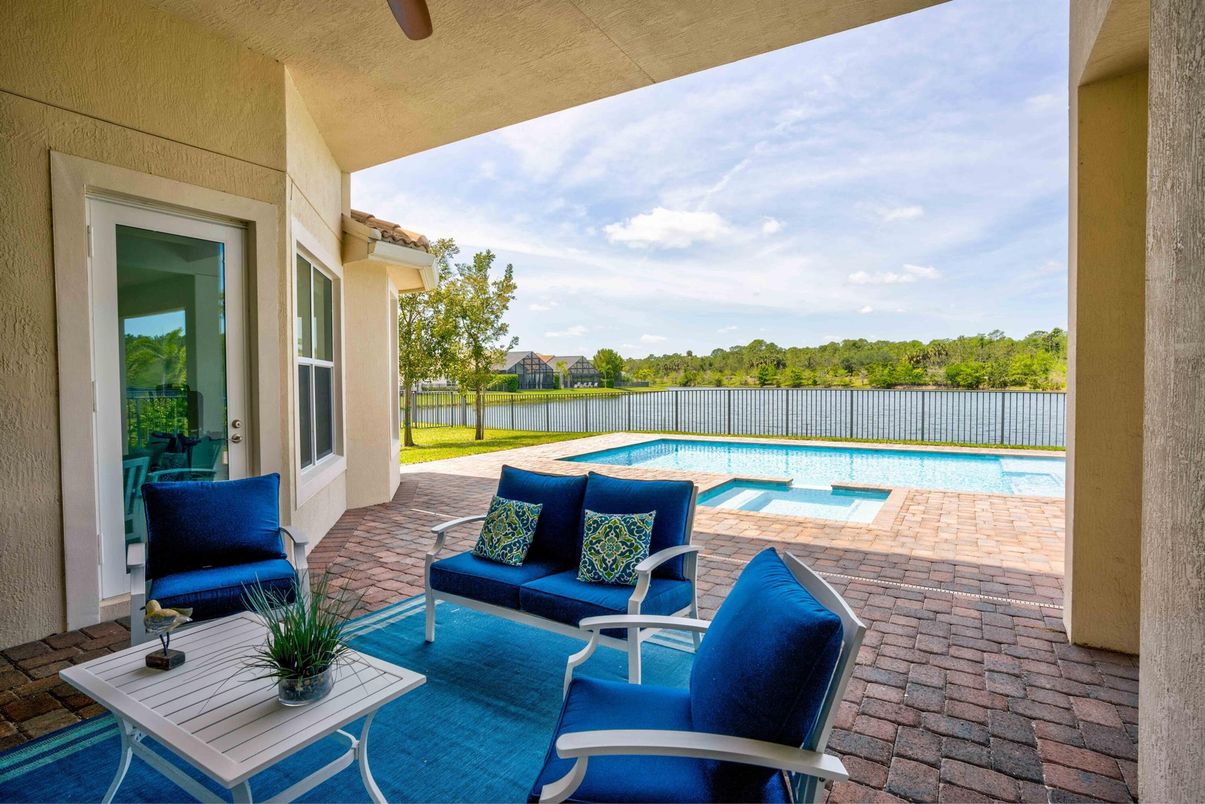 Exterior, Pool, Water