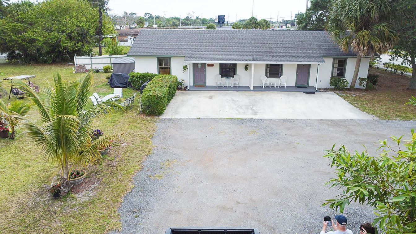 Exterior, Drone
