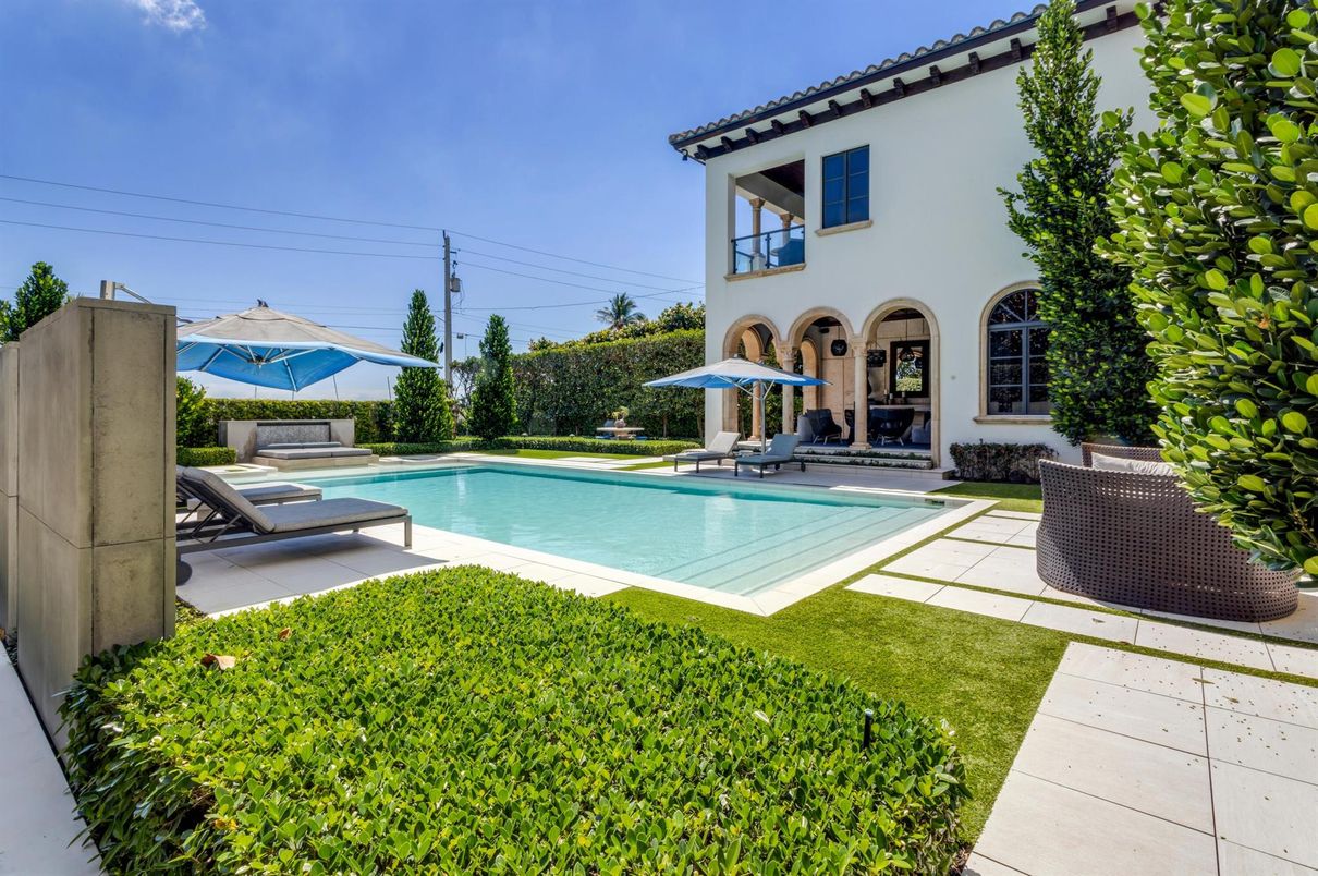 Backyard, Exterior, Pool