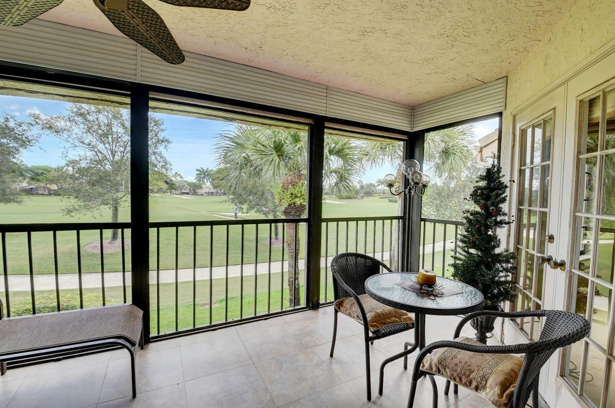 Interior, Sun Room, Water