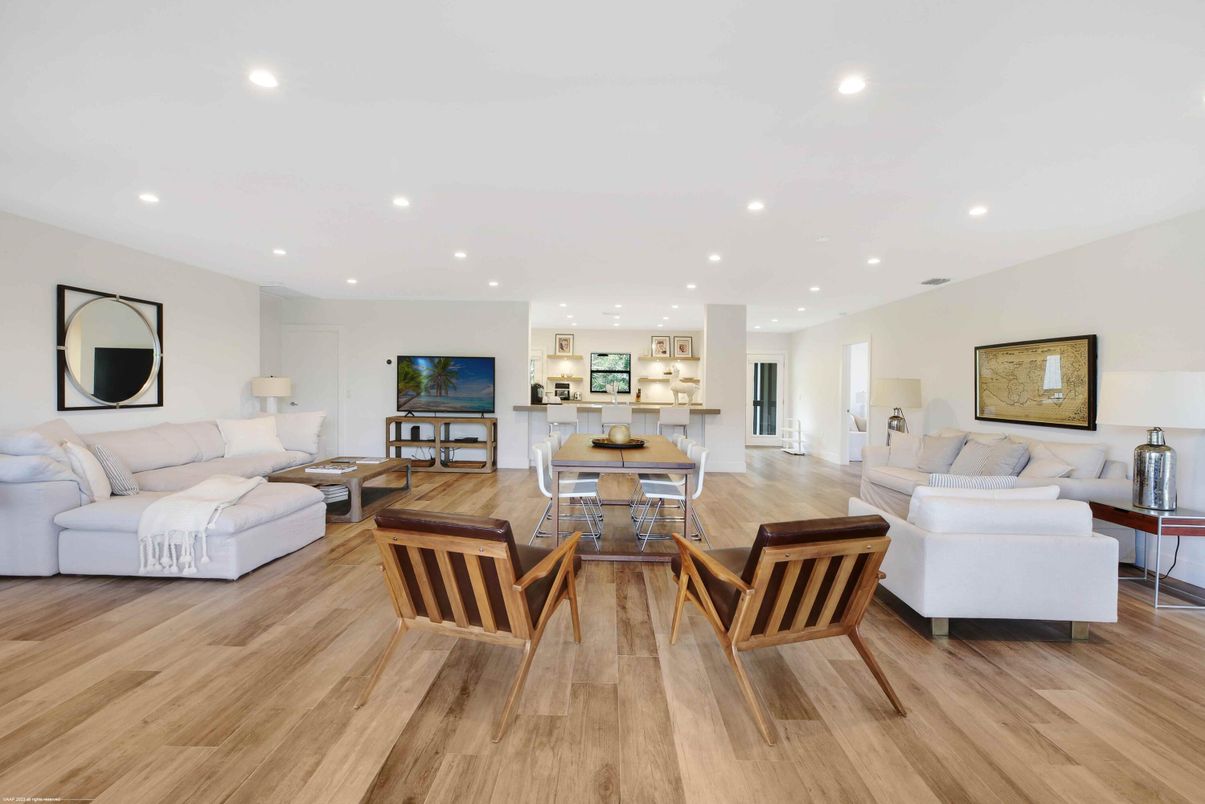 Dining room, Interior, Living room, Recessed Lighting, Wood Texture Flooring