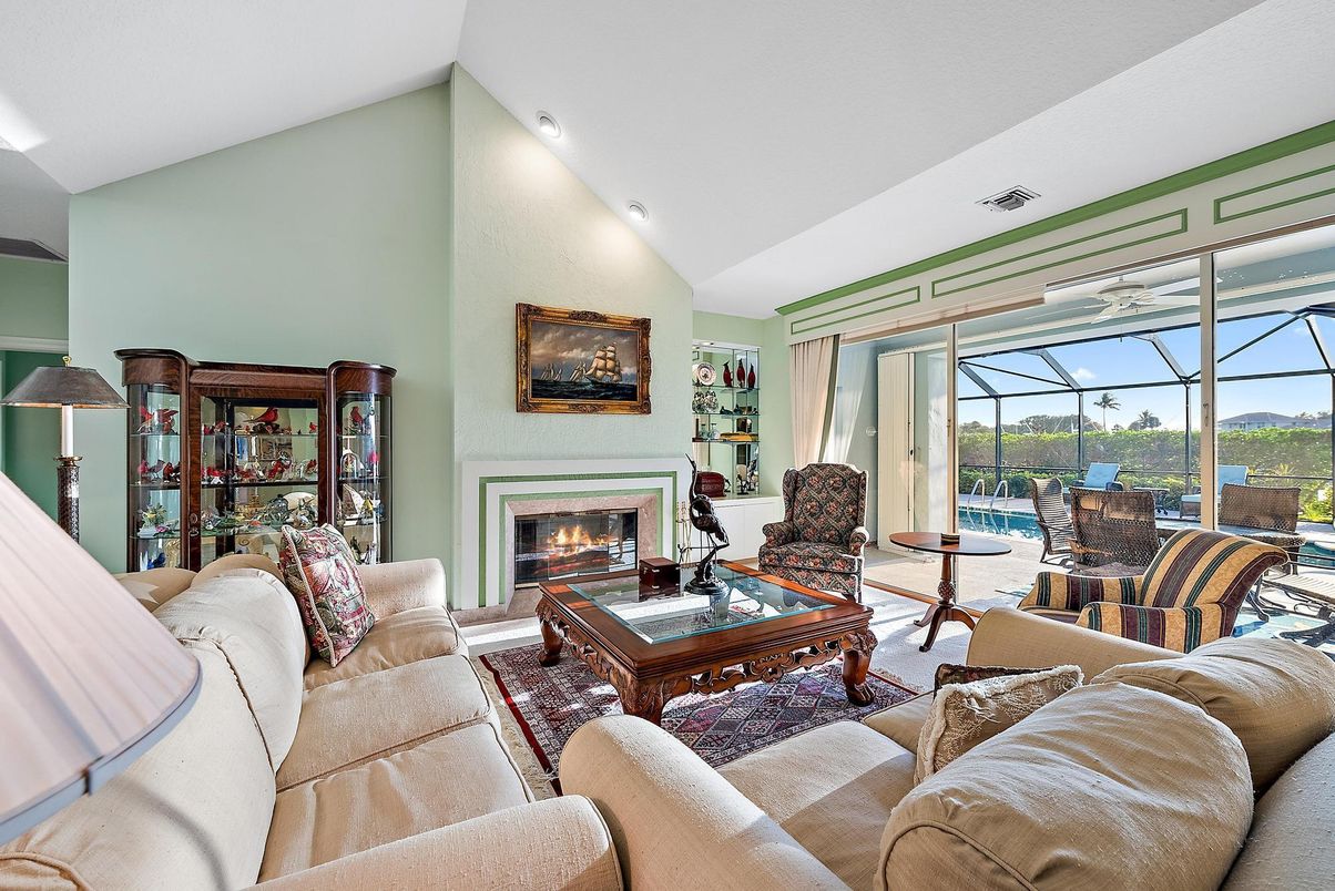 Fireplace, Interior, Living room