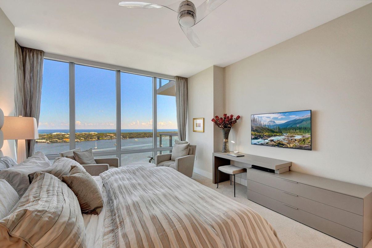 Bedroom, Interior, Water