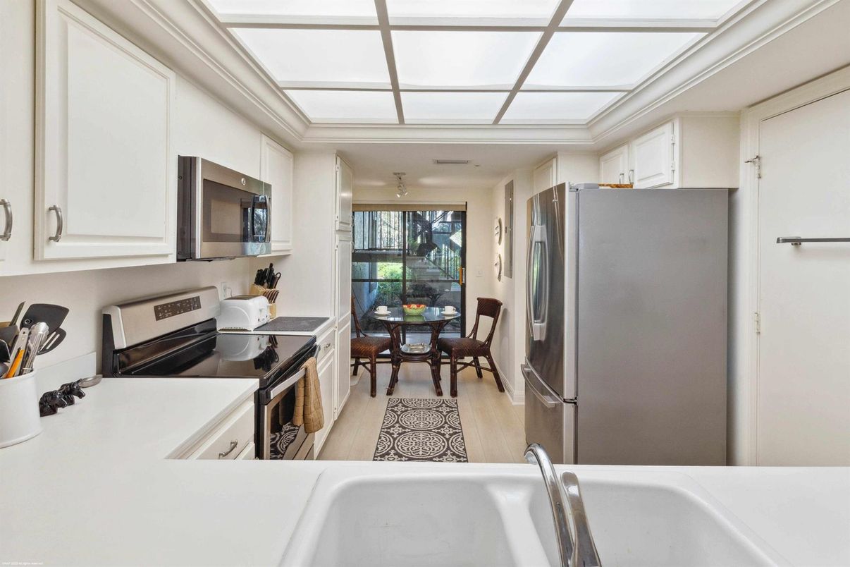 Dining room, Interior, Kitchen