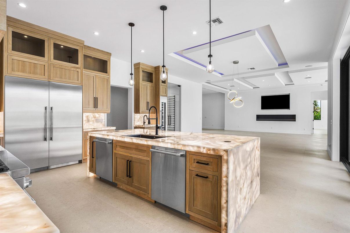 Interior, Kitchen, Pendant Lights, Recessed Lighting, Stainless Steel Appliances