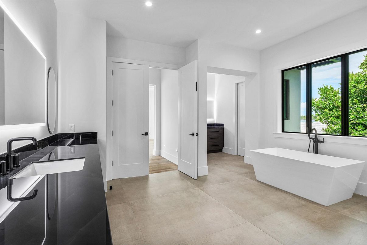 Bathroom, Dual Sink Vanities, Free Standing Baths, Interior, Recessed Lighting