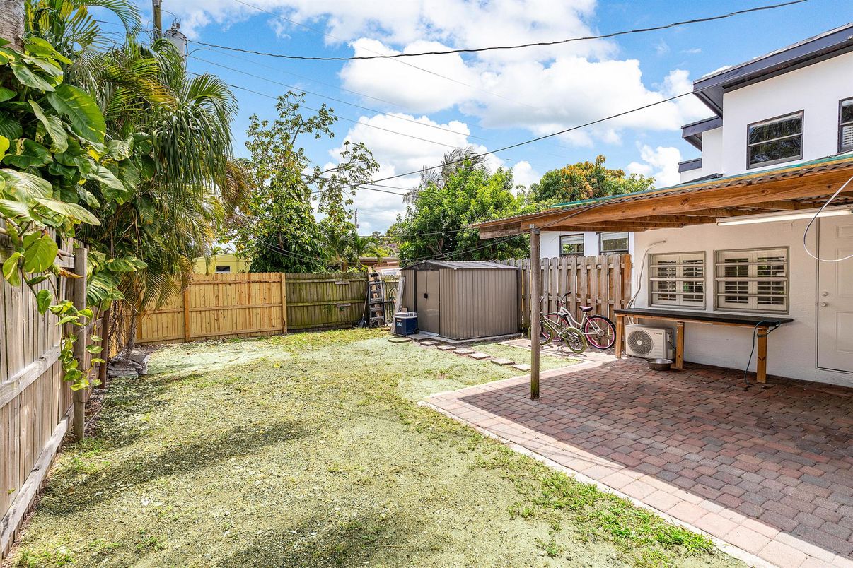 Backyard, Exterior, Hot Tub